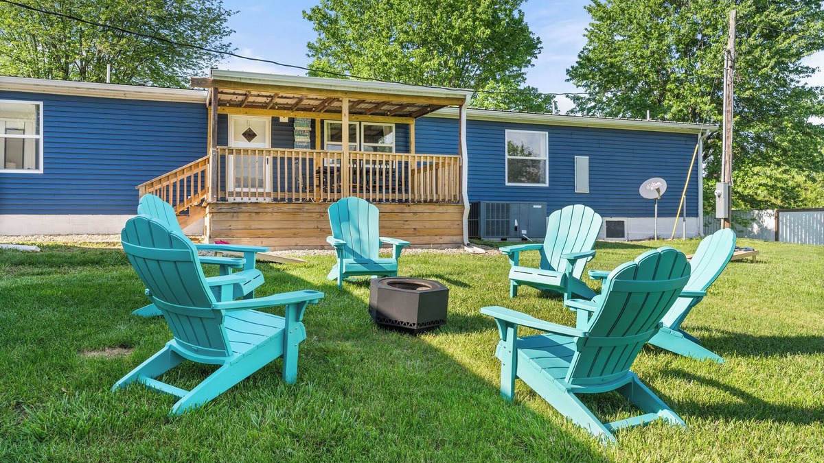 Eckerty House | Serenity Haven: Tranquil Retreat Near Patoka Lake - Pet Friendly