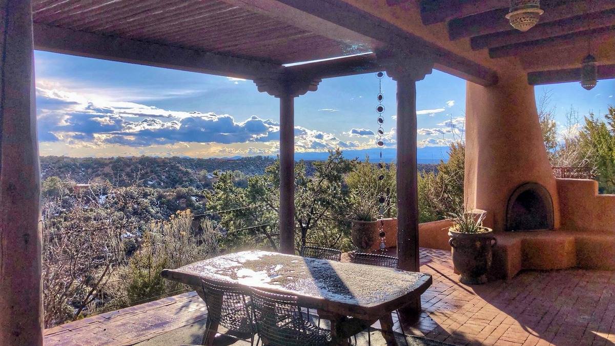 Chupadero House | Serenity Hills- beautiful views,stargazers retreat,15min from SF, close to Opera