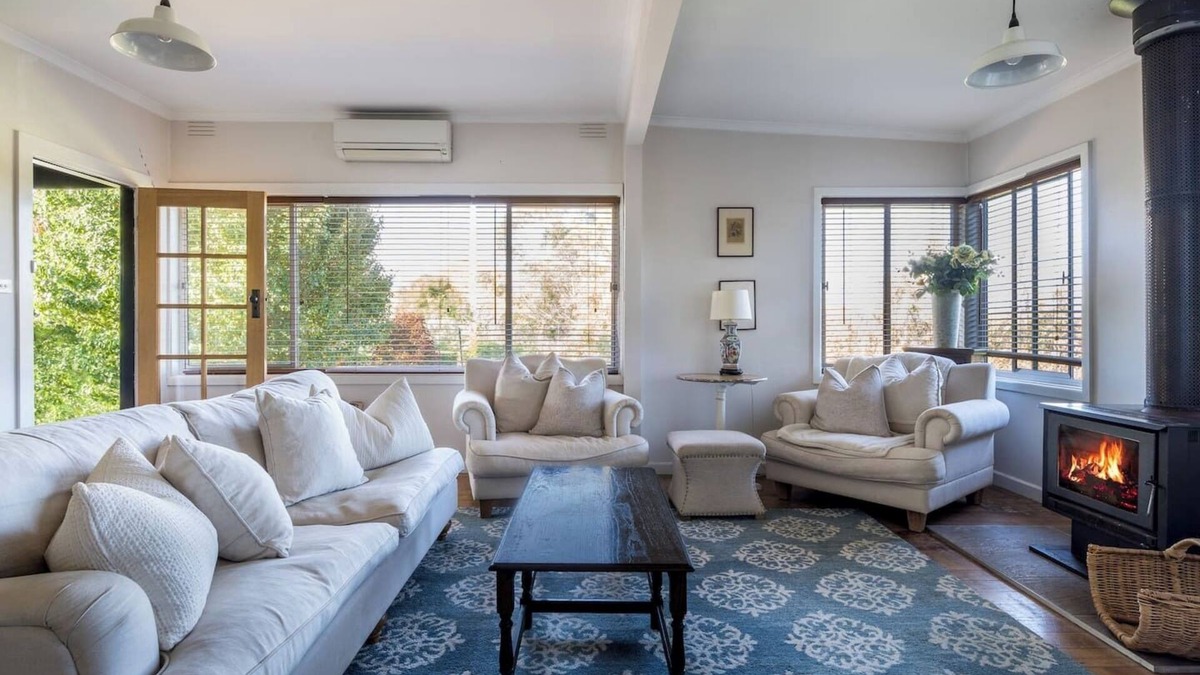 Red Hill South House | Serenity in Red Hill Winery Bliss and Coastal Beauty