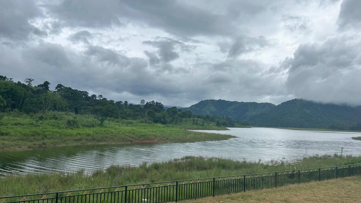 Ri-Bhoi Villa | Serenity in the lake house among the Abode of Clouds! All are welcome!