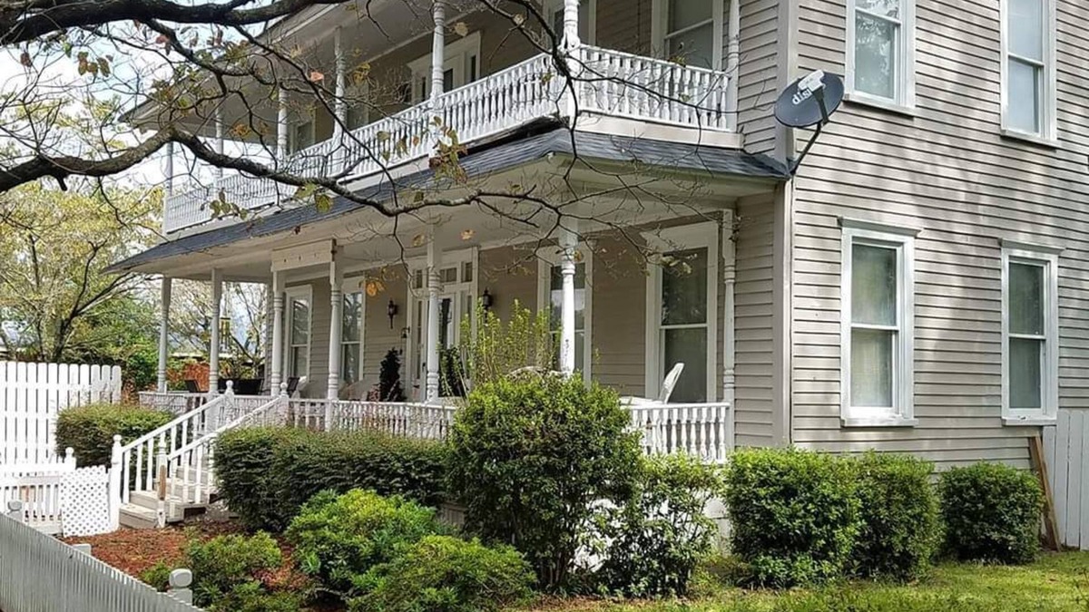 Cobbtown House | Serenity Inn a Place to relax and get refreshed