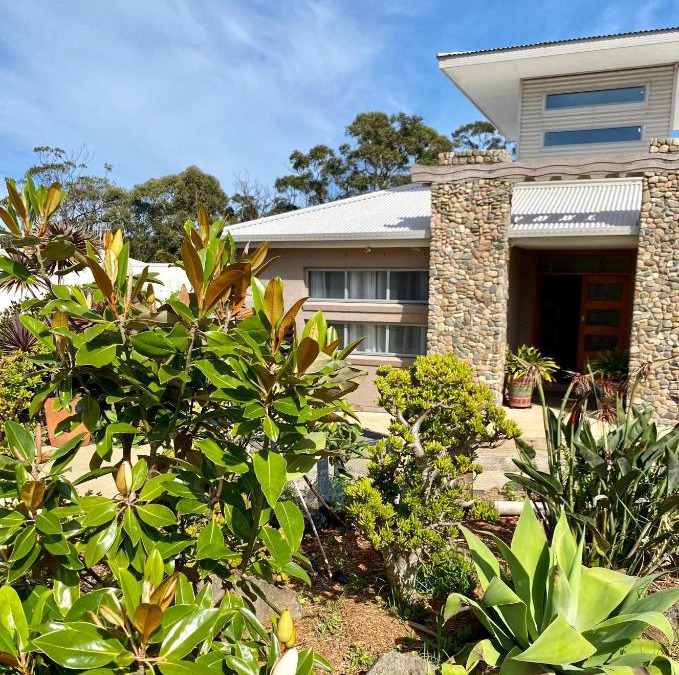 Dolphin Point Bed & Breakfast | Serenity Lodge for Couples