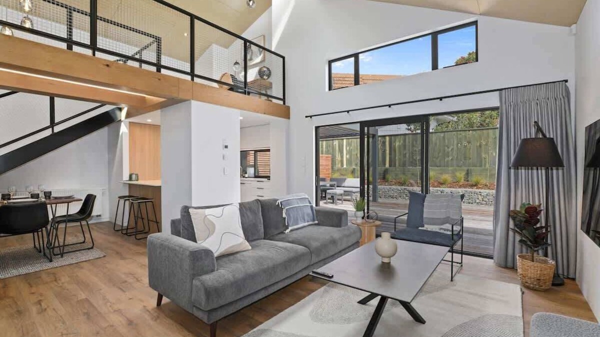 Rotorua House | Serenity on Sophia | Executive Living + Spa Pool