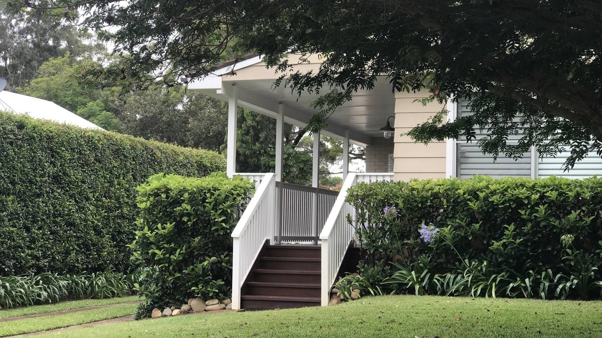 Hawks Nest Cottage | Serenity - our peaceful beach cottage