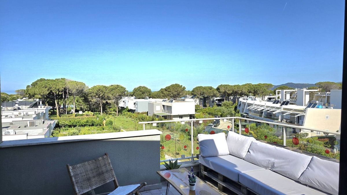 Ishem Apartment | Serenity Penthouse 260