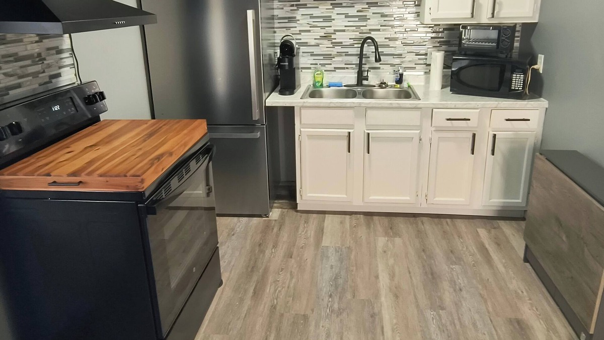 Cushing House | Serenity's Sanctuary in this quiet, peaceful 2 bdr 1 bath bungalow. Pet friendly