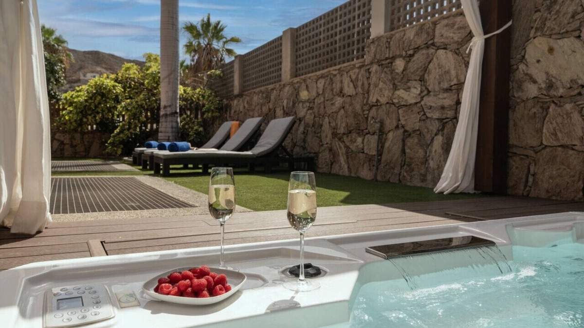 Mogan Ski Chalet | Serenity Villa Tauro: Golf, Beach & Relax