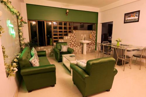 Sualkuchi House | Serenova Homestay