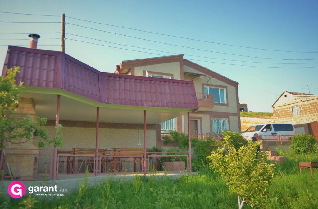 Tsamakaberd Apartment | Serob House Sevan