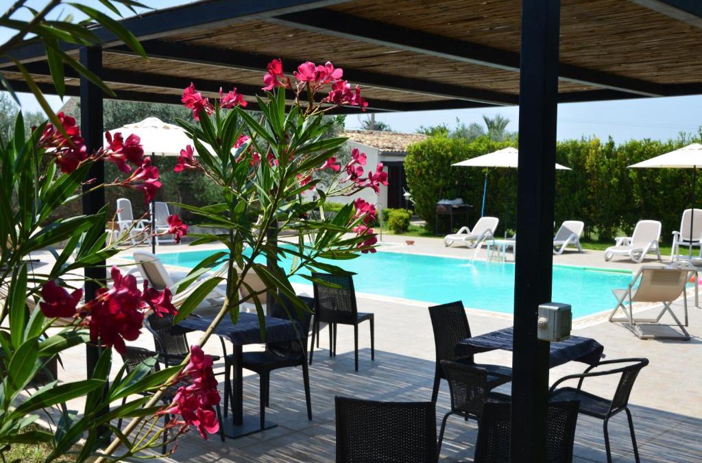 Chiaramonte Gulfi Apartment | Serravalle Relais & Country Villa with private pool - Esclusive use