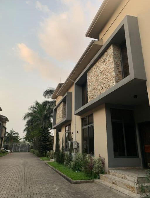 Port Harcourt Apartment | Serviced 2 Bedroom Rental