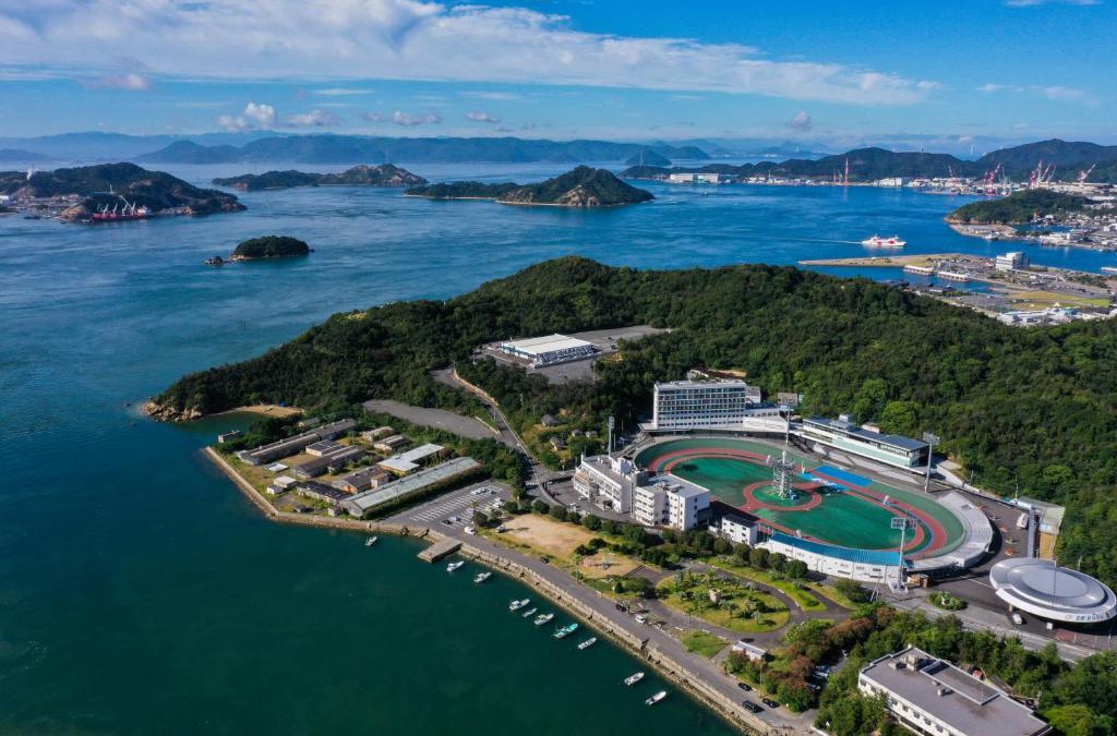 Tamano Hotel | SETOUCHI KEIRIN HOTEL 10 by Onko Chishin