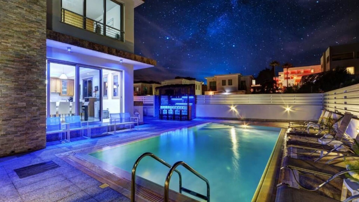 Protaras Villa | SEVEN bedroom Luxury Villa (villa 11)