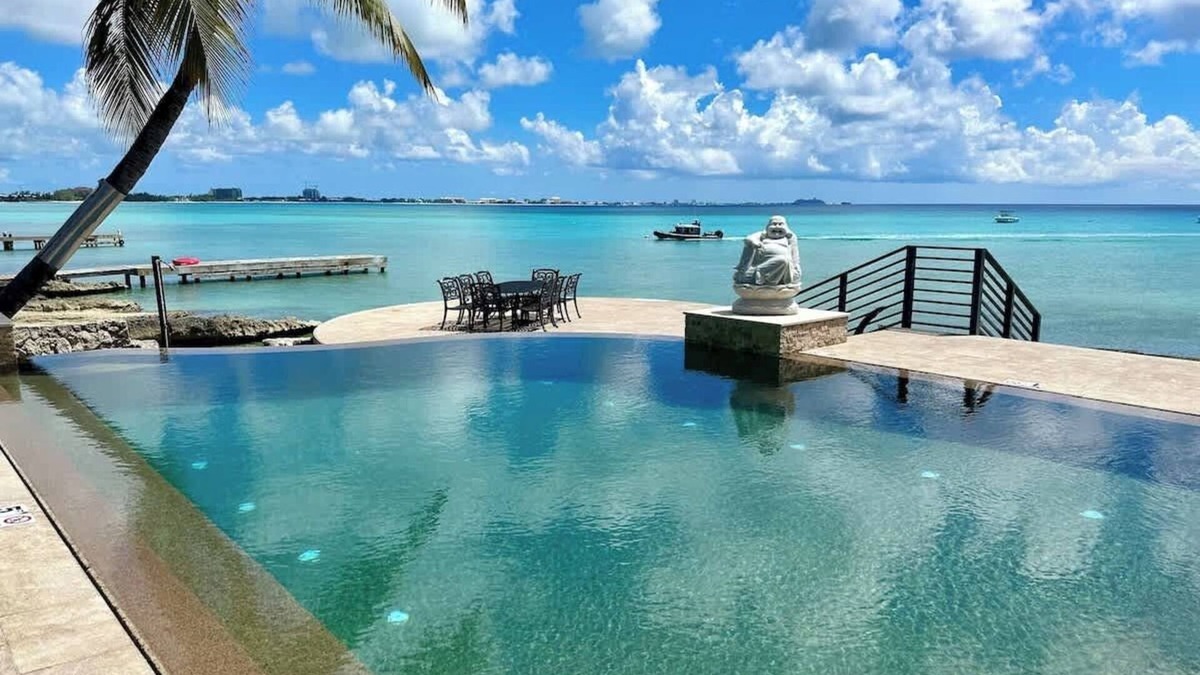Northwest Point Condo | Seven Mile View #4 - 2 BR Oceanfront Condo & Pool