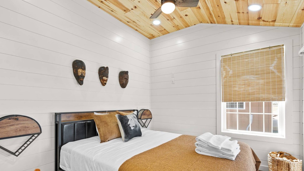 Williamstown Cabin | Seven Neighboring Cabins at Eden Reserve