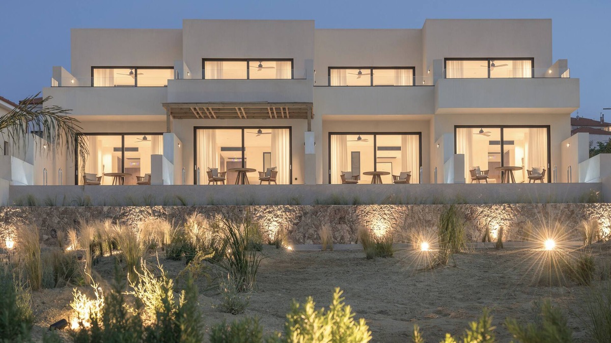 Paliouri Apartment | Seven Rocks Suites