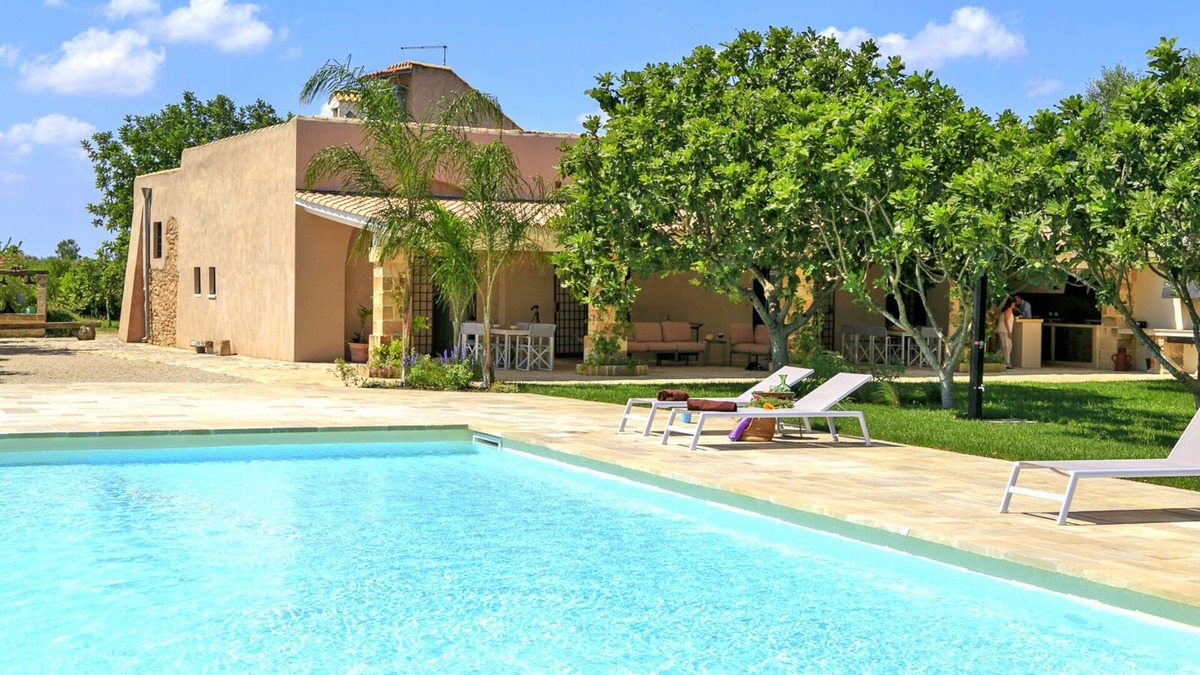 Campi Salentina Villa | seventeenth century farm in Salento (Puglia - Italy)