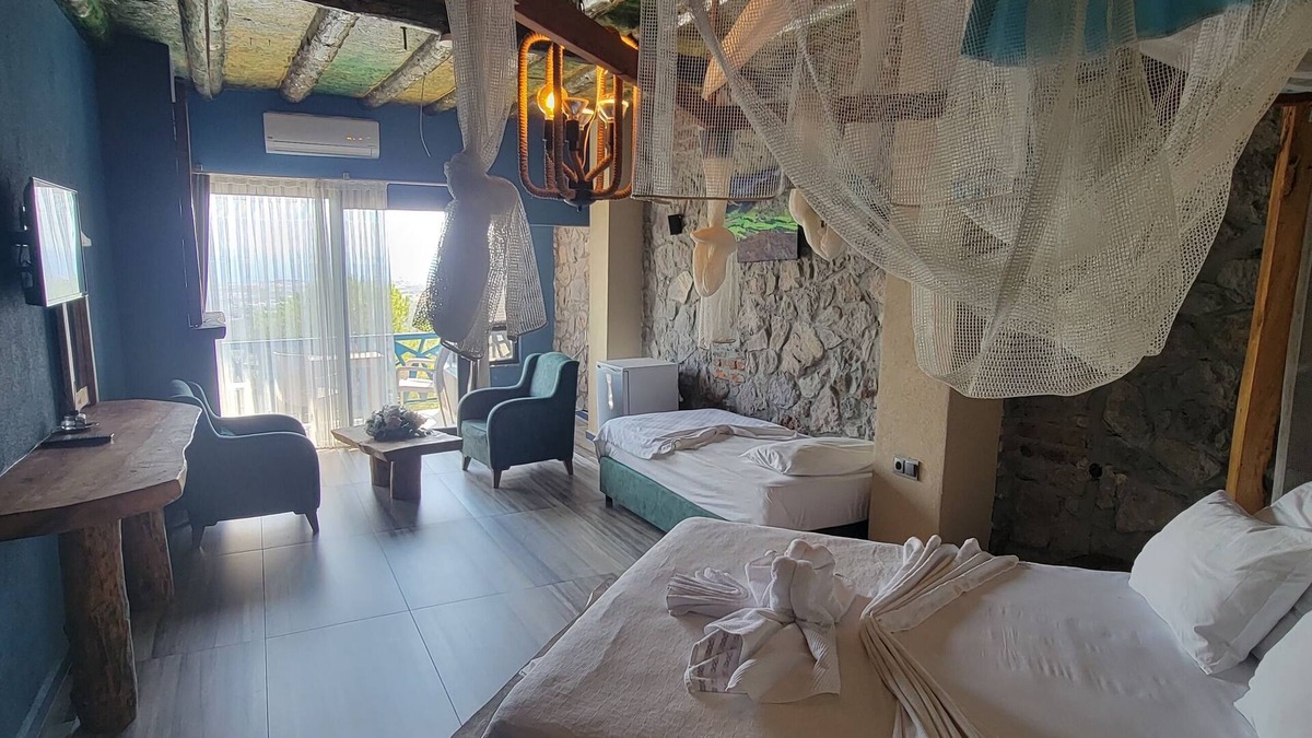 Edremit Hotel | Seyr-i Gümüşhan Otel