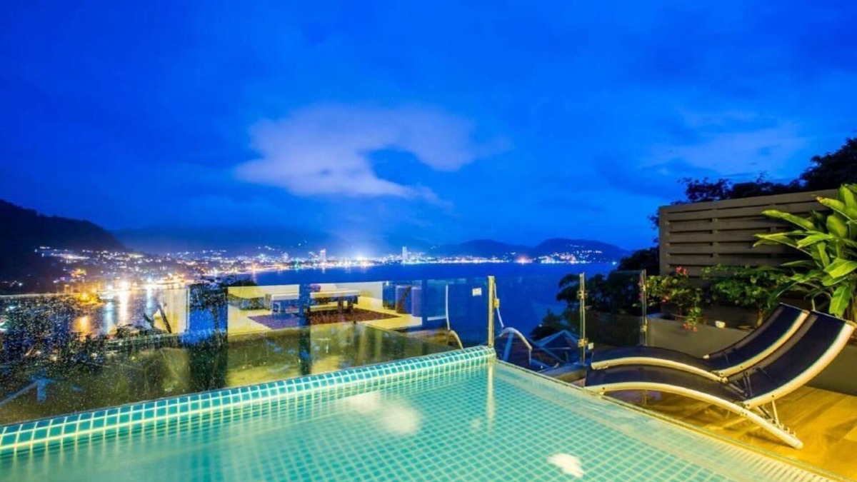 Patong Resort | (SHA+)Sky Suite with Plunge Pool (005)