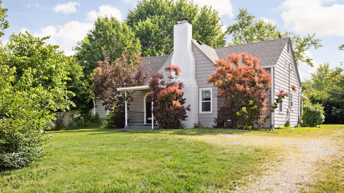 Indianapolis House | Shadeland Estate Near Downtown Stay for Gen Con