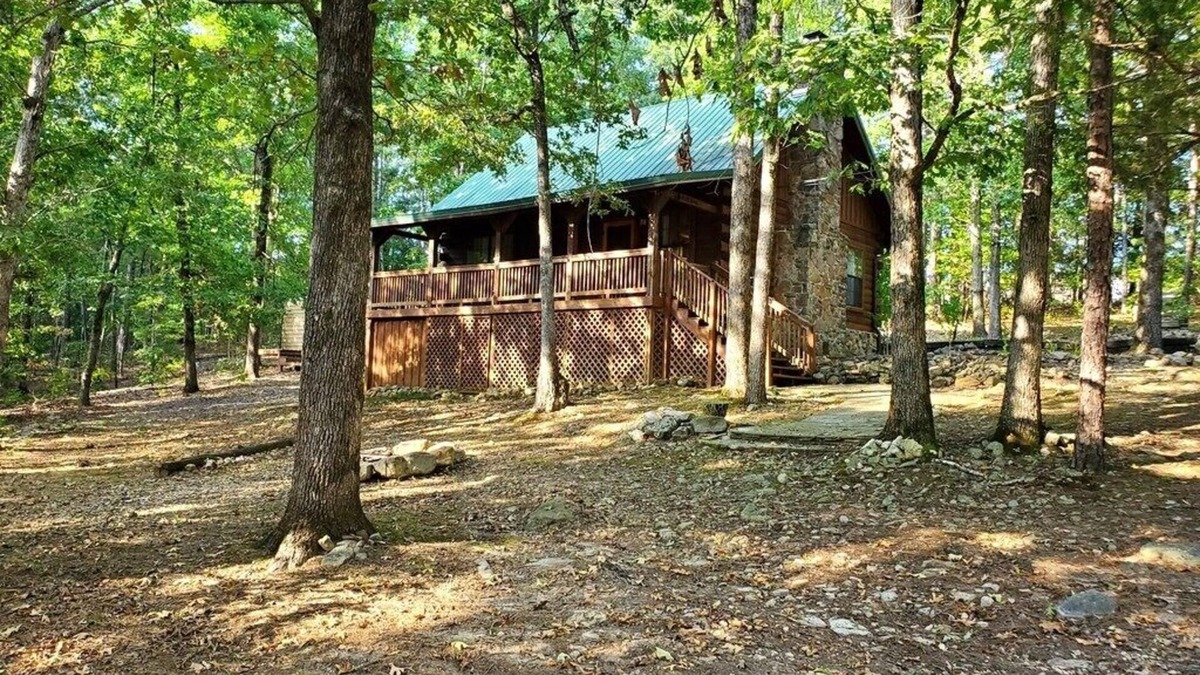 Pleasant Grove House | Shadow Me Secluded Cabin