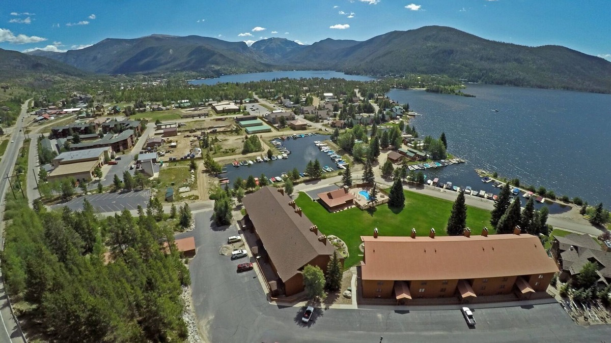 Grand Lake Condo | Shadow Mountain Yacht Club #2 2 Bedroom Condo by Redawning