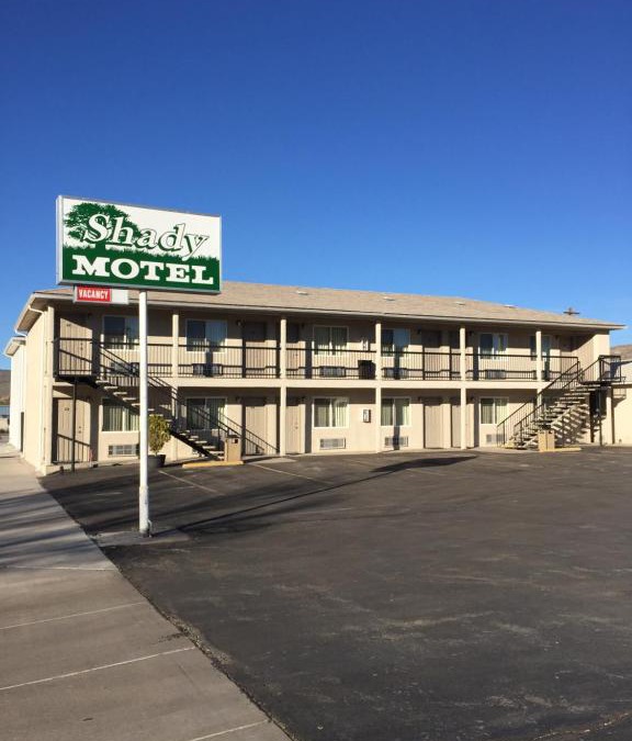 Caliente Hotel | Shady Motel