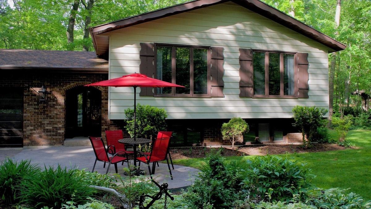 Grand Bend Cottage | Shady Oaks Cottage, Southcott Pines: Totally Renovated!