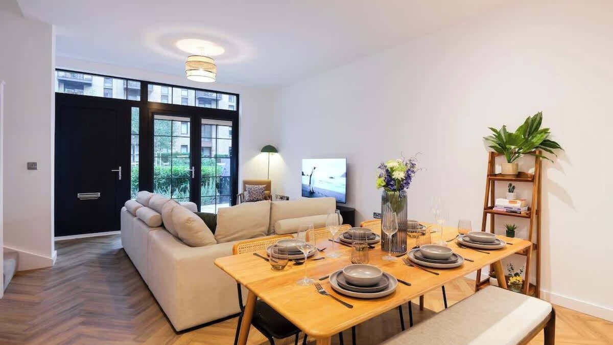 Salford House | Shales at The Heim Residences