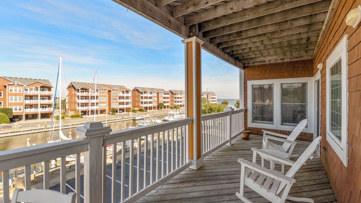 Manteo Condo | Shallowbag Bay 704: Dog-Friendly | Pool/Gym Access