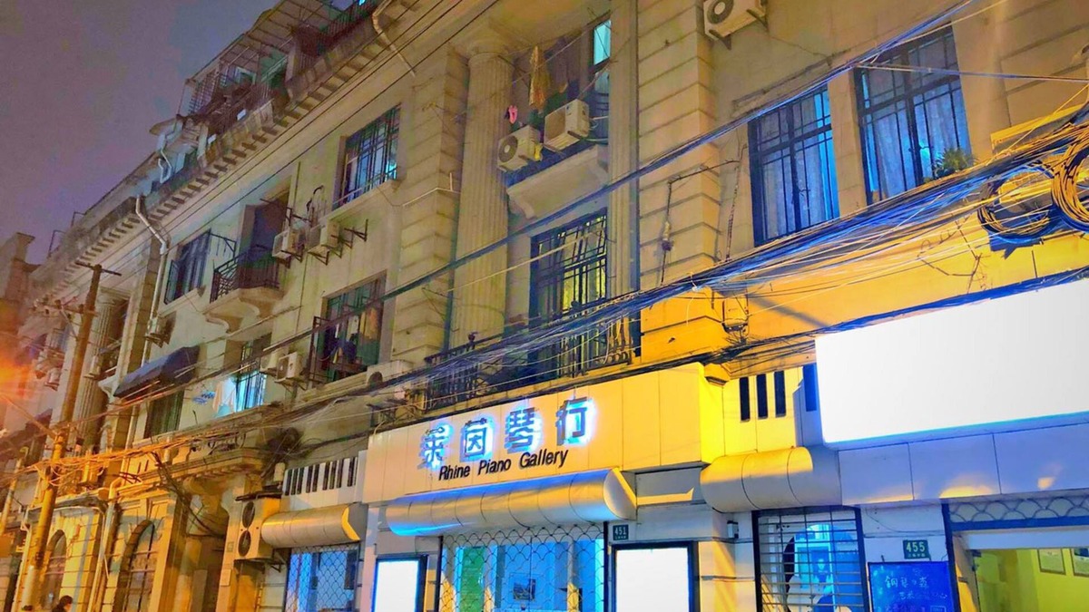 Downtown Shanghai House | Shanghai Rainbow No.35