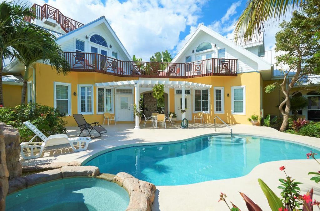 West Bay Bed & Breakfast | Shangri-La Boutique Bed & Breakfast