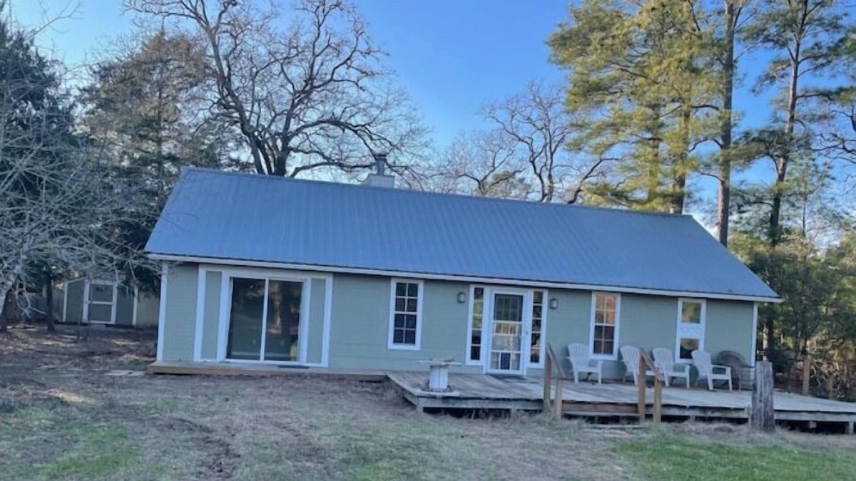 Smithville Cottage | Shanti Cottage in the Lost Pines
