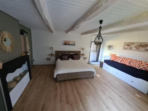 Fraissines House | Shanti Nilayam