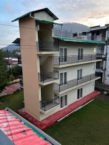 Bhimtal Apartment | Shanti Retreat