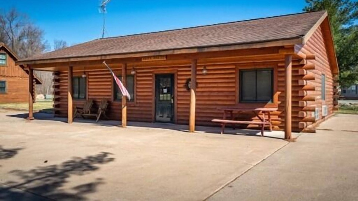 Neillsville Cottage | Shared bunkhouse with individual private rooms with separate toilets and showers for men and women