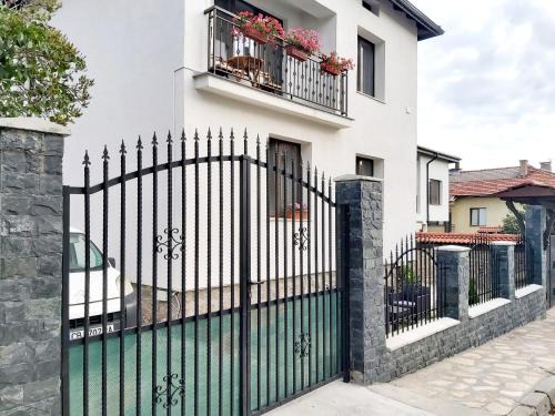 Kvartal Noviya Grad House | Sharkova House Bansko