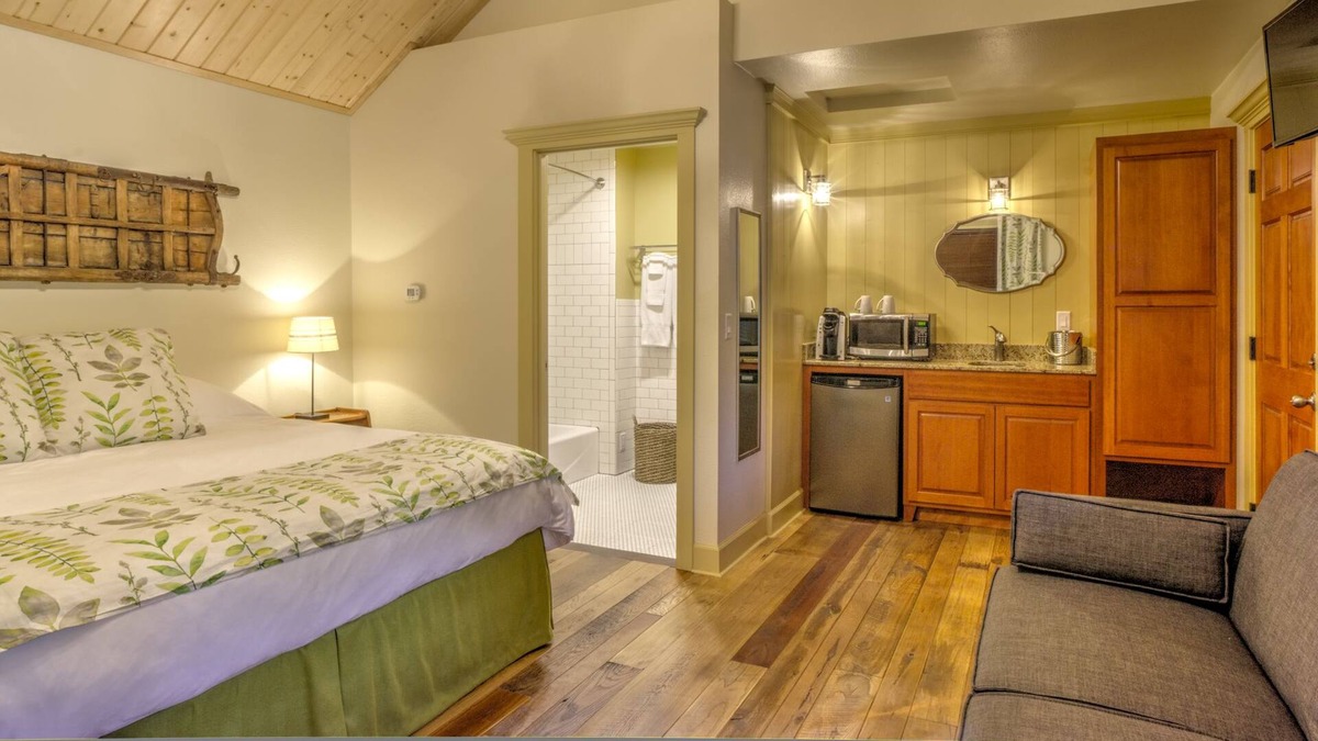 McCloud Hotel | Shasta View Lodge
