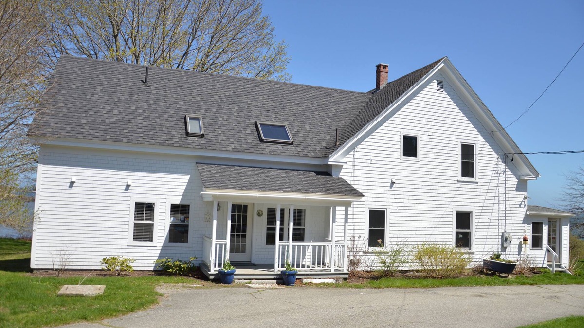Spruce Head House | She sells seashells by the seashore.