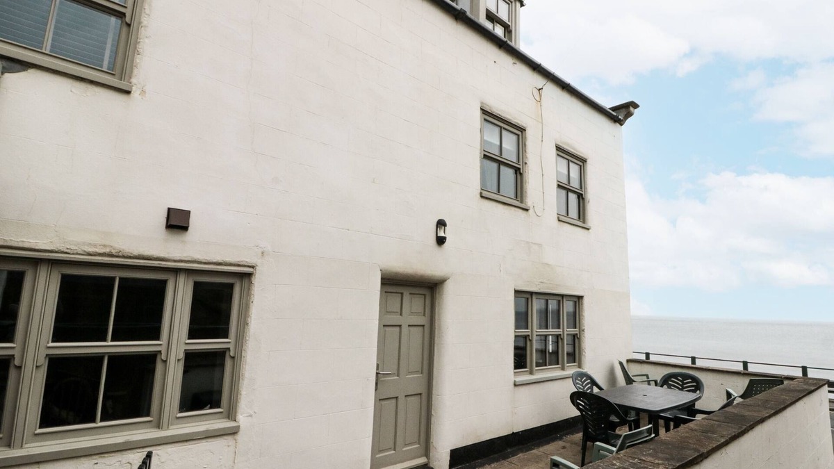 Sandsend House | SHELSTONE, family friendly, country holiday cottage in Whitby