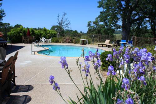 Plymouth Hotel | Shenandoah Inn, MAJOR CREDIT CARDS REQUIRED for check in