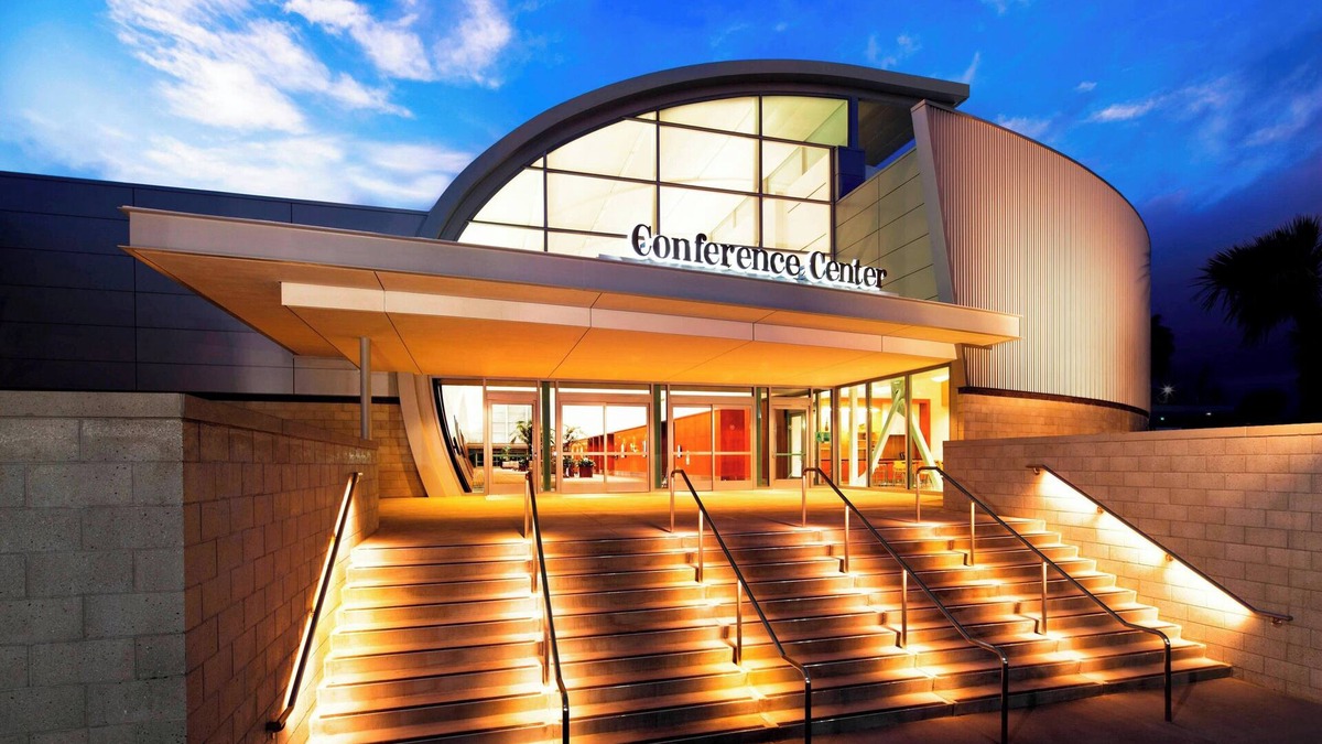 Bonita Hotel | Sheraton Fairplex Suites & Conference Center