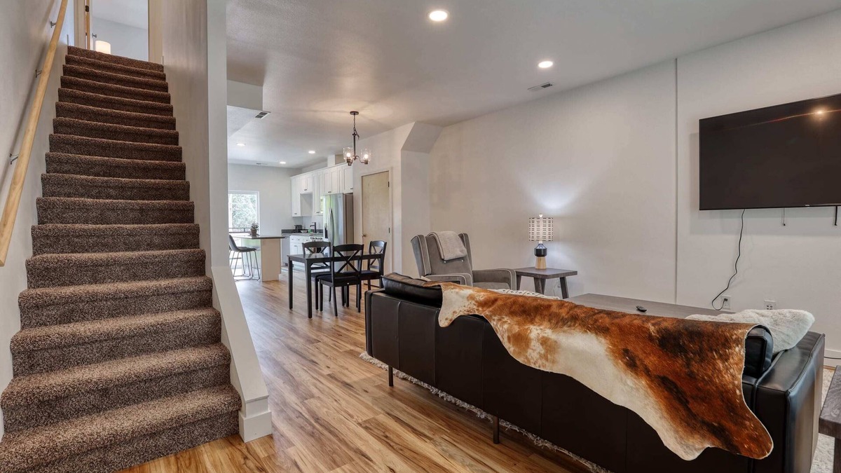 Sheridan Apartment | Sheridan Sojourn - Dual Stay Deluxe