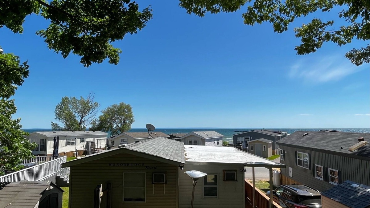 Sherkston Cottage | Sherkston Shores Resort - full lake view, large private lot, covered deck!