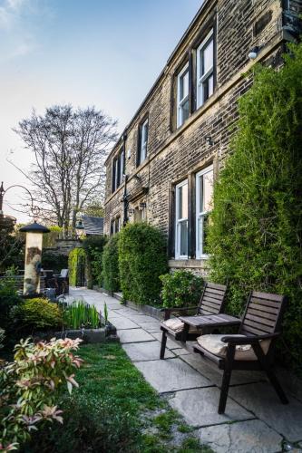 Shibden Bed & Breakfast | Shibden Hall View