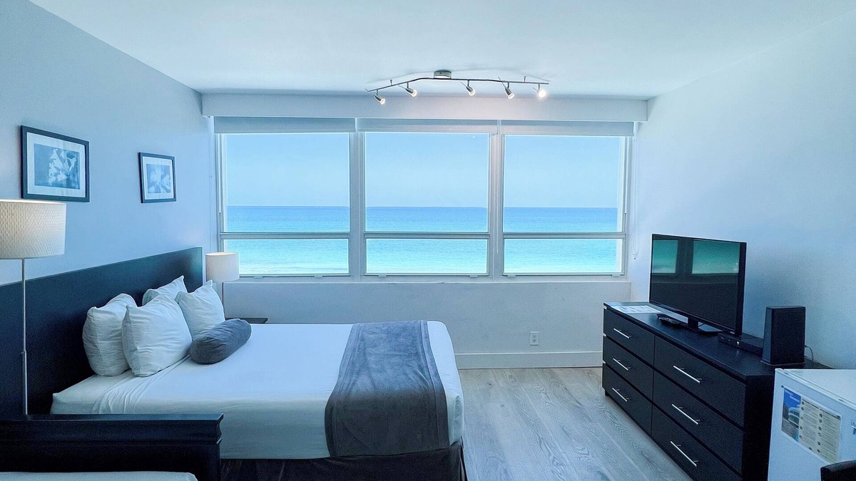 Mid Beach Apartment | Shine Suites Studio 8
