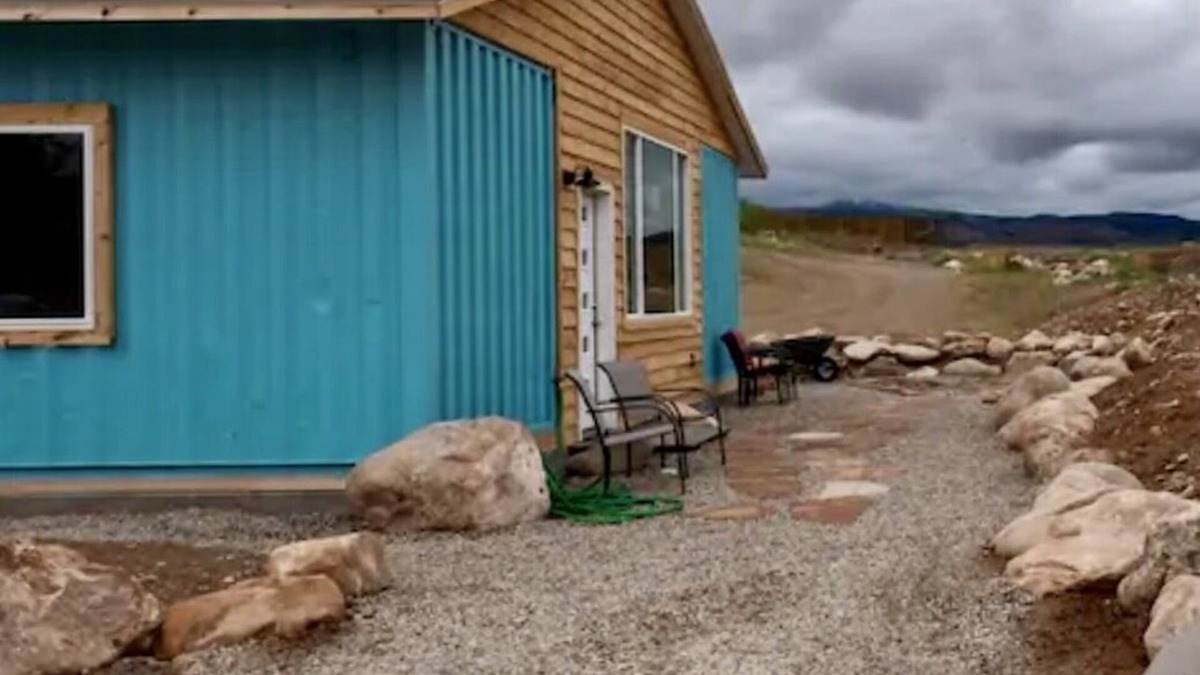 Moab South Valley Cabin | Shipping Container Home | Sleeps 18!