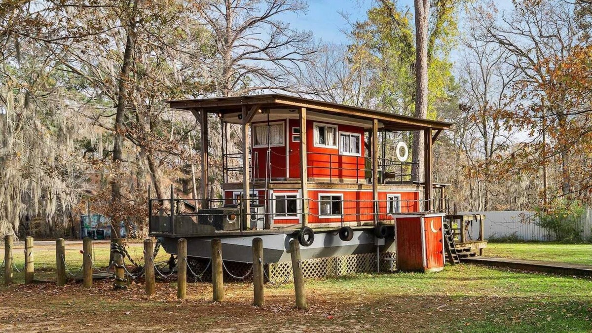 Uncertain House | Shipwreck with Upper Deck, Lake View & Canoes! Caddo Shores Cabins, Uncertain, Texas.