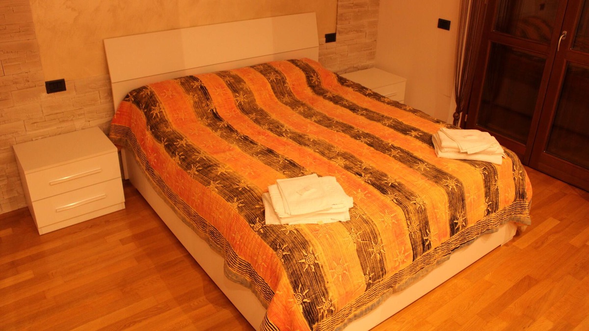 Sarnico House | Shiva Home home on Lake Iseo