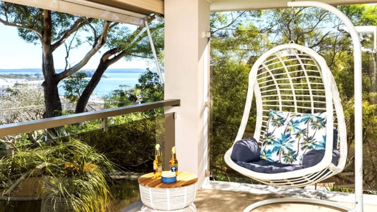 Shoal Bay House | Shoal Bay Oasis – spacious family entertainer with beach views